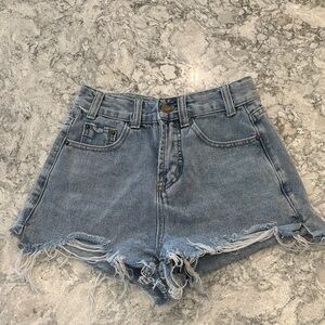 👖 Princess Polly High-Rise Distressed Denim Shorts – Size 0 (2” Inseam)